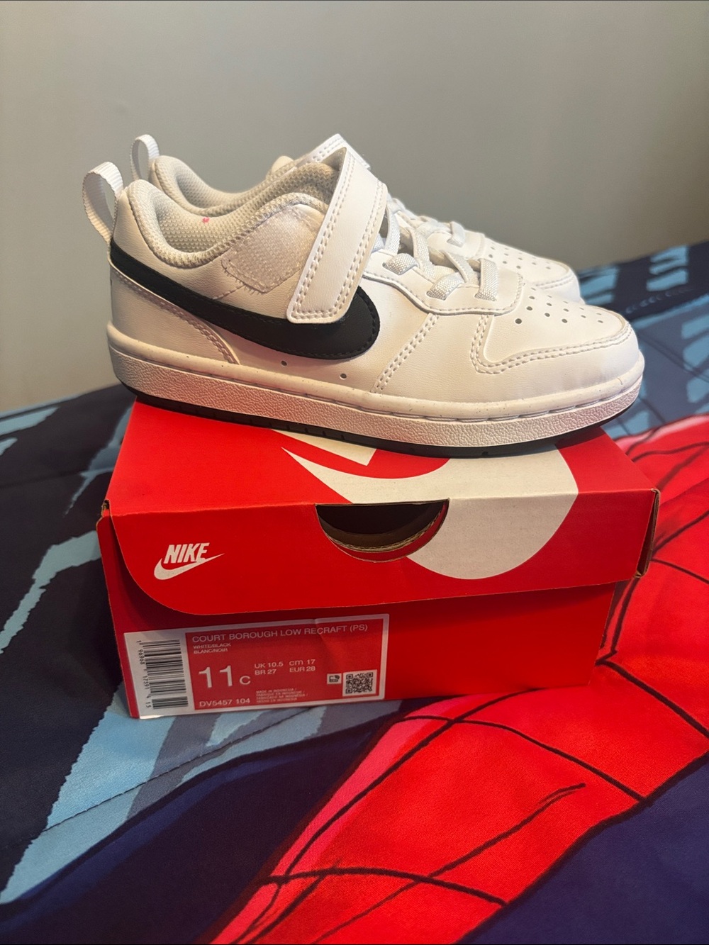 Nike Kids White and Black Low Top Velcro Sneakers